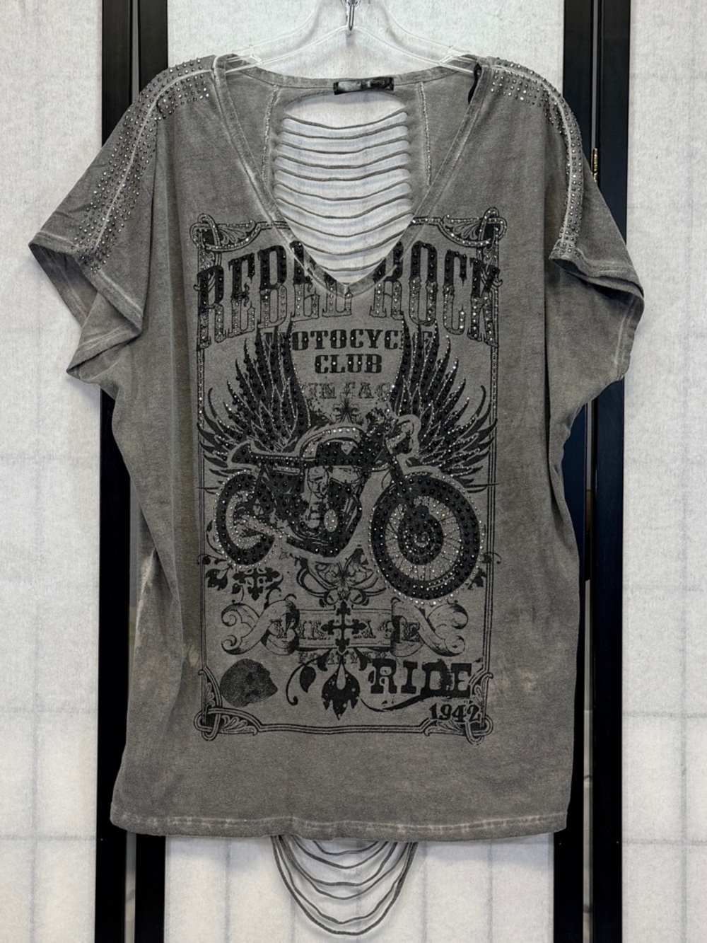 Voice of California Rhinestone Moto Rebel Rock V Neck Tee L Shredded Back Grey